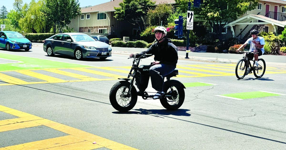 Los Altos council to e-bikers: Stay off the sidewalk – It's the law