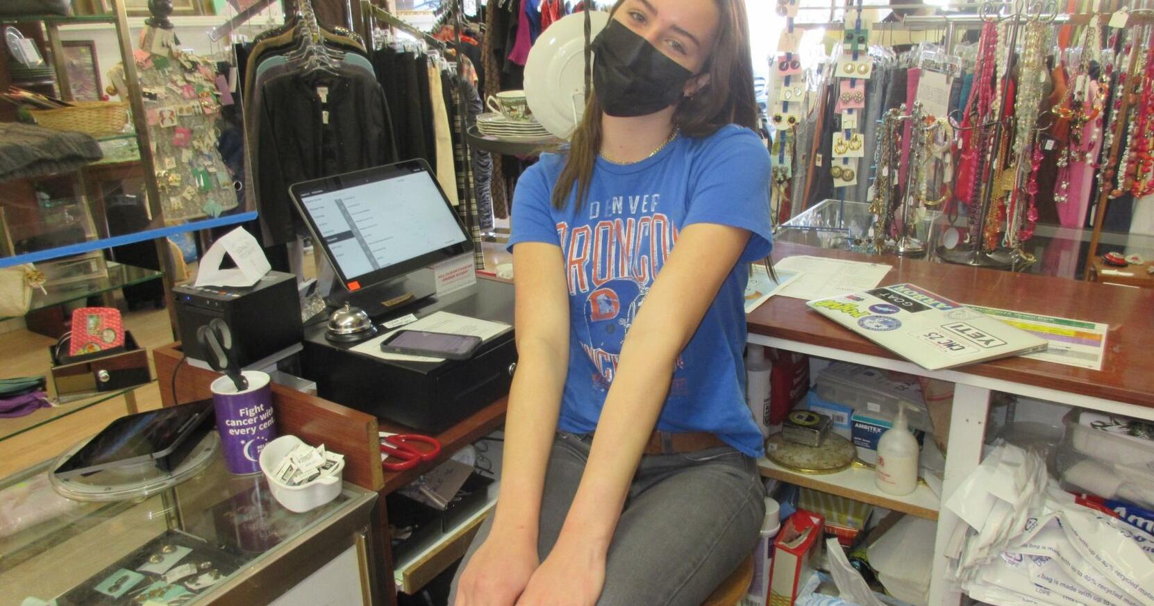 Los Altos teen recycles vintage clothes for a cause - Vimarsana News
