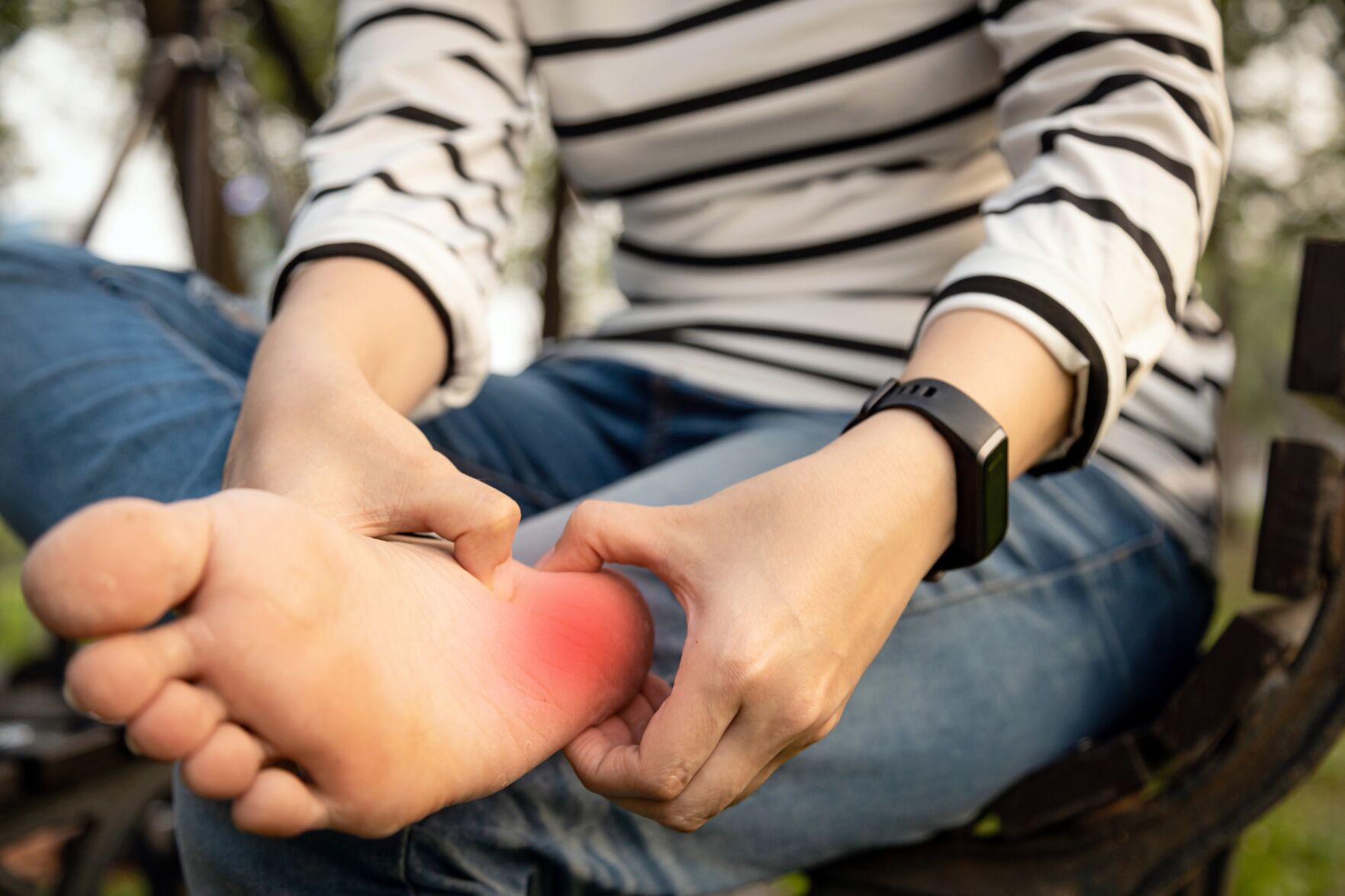 Heel pain - Do Bone spurs cause heel pain?: Arizona Foot & Ankle  Specialists : Podiatric Medicine and Surgery