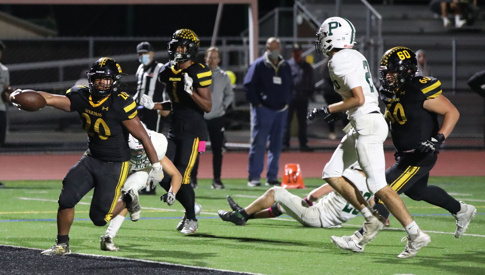 Football Roundup: MV's miscues prove costly against Paly; LA, SF