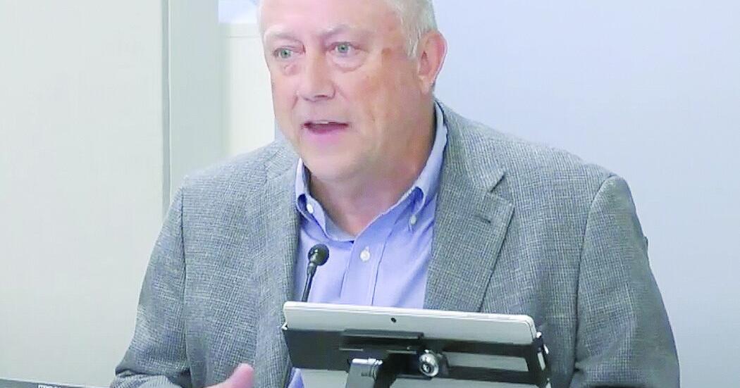 Brief council meeting includes long discussion about website transparency