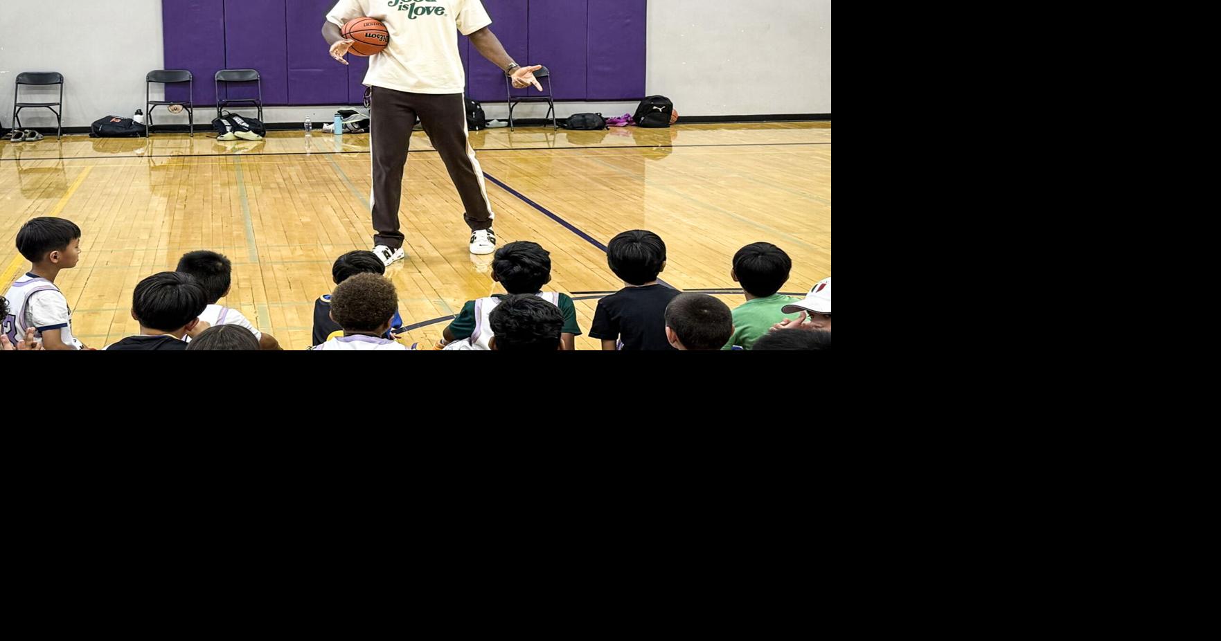 Former Warrior Festus Ezeli visits Warriors Cupertino camp
