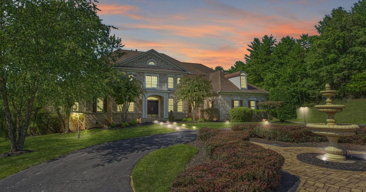 Home of the Week: 17279 Count Turf Place, Leesburg | Local ...
