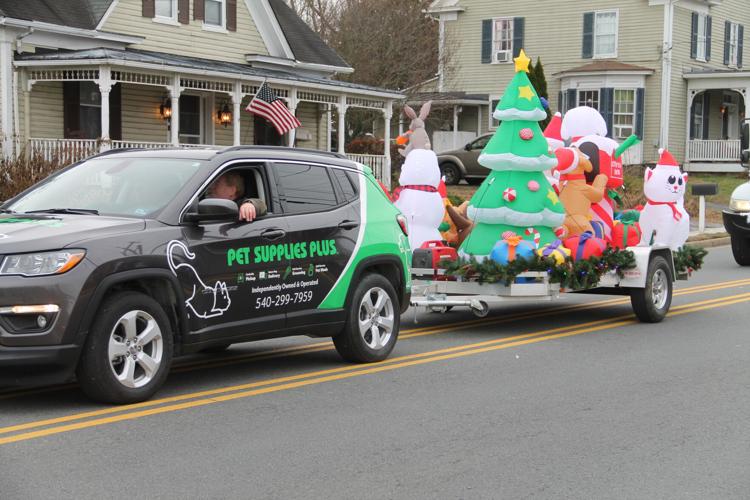 PHOTOS Christmastime comes to Purcellville News