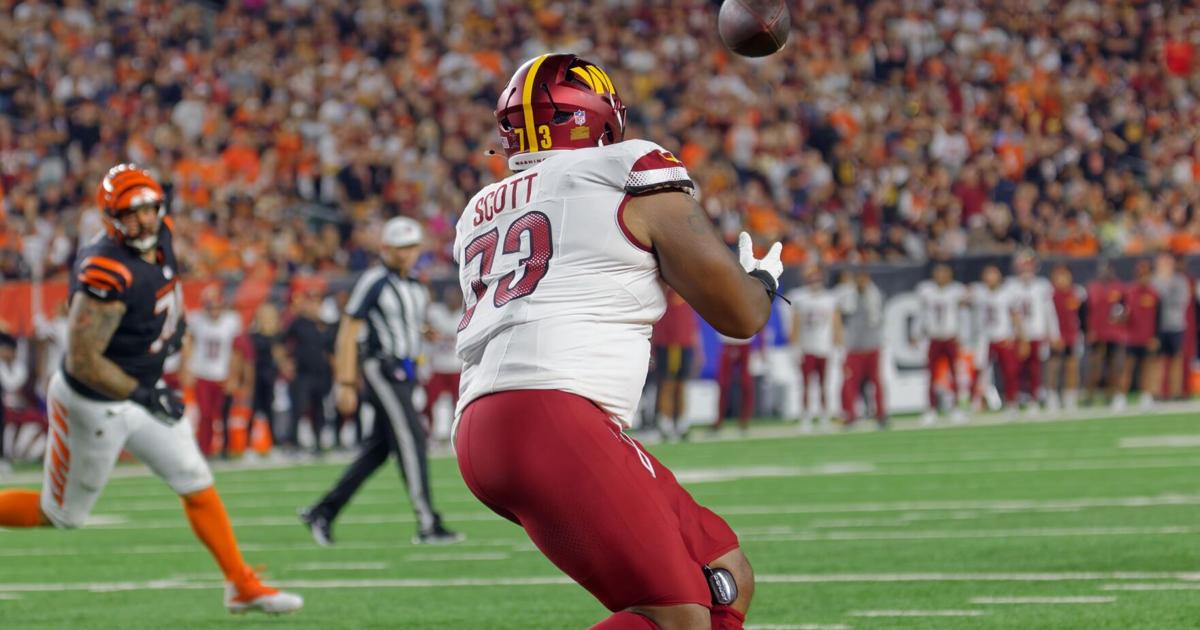 PHOTOS: Commanders light up scoreboard in 38-33 win over Bengals ...