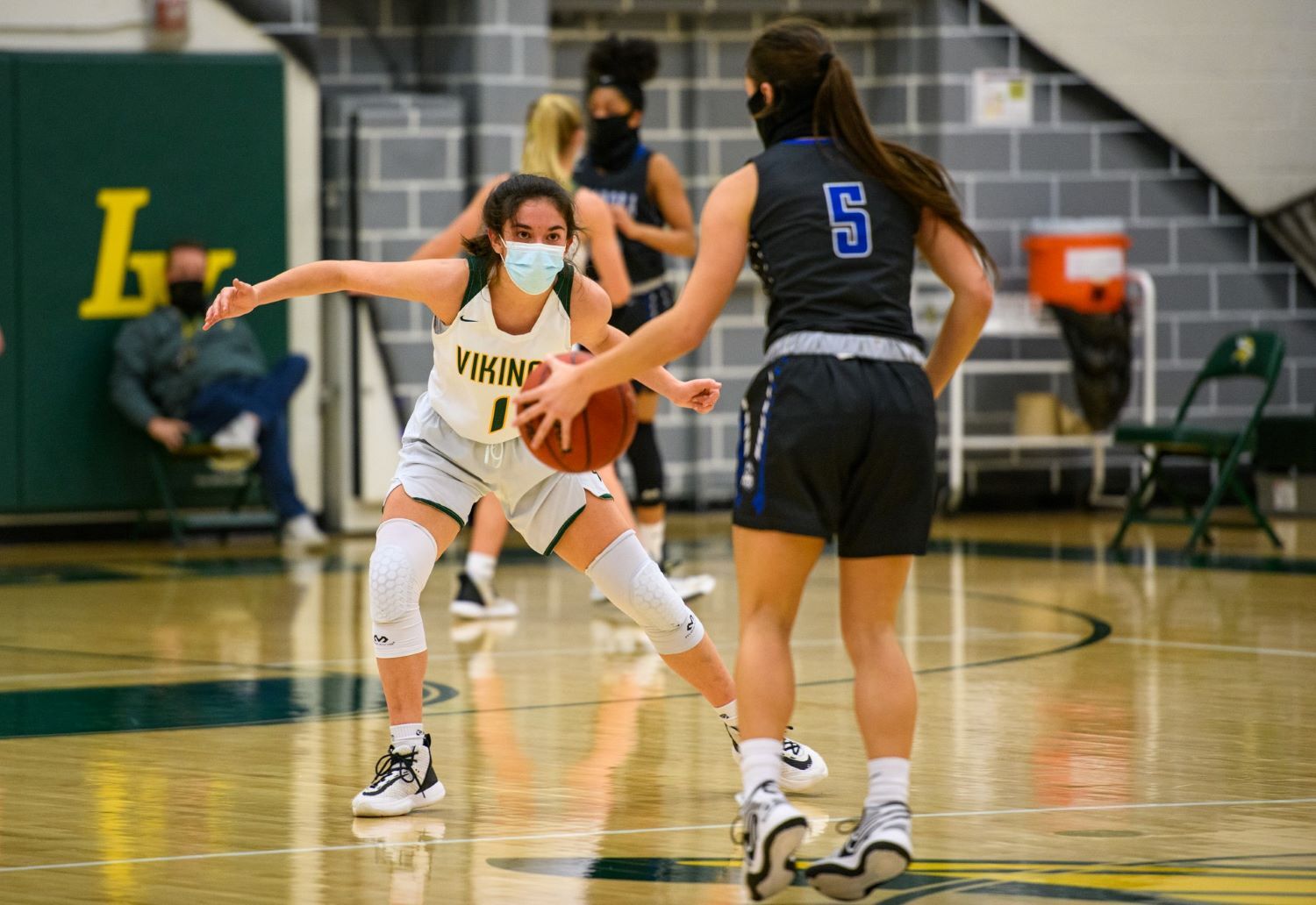 Loudoun Valley Defeats Tuscarora To Repeat As Region 4C Basketball ...