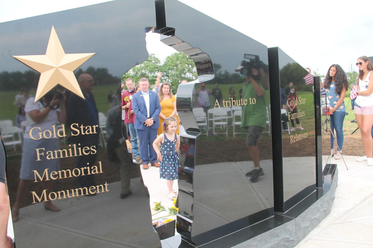A 9/11 tribute Organizers unveil northern Virginia's first Gold Star