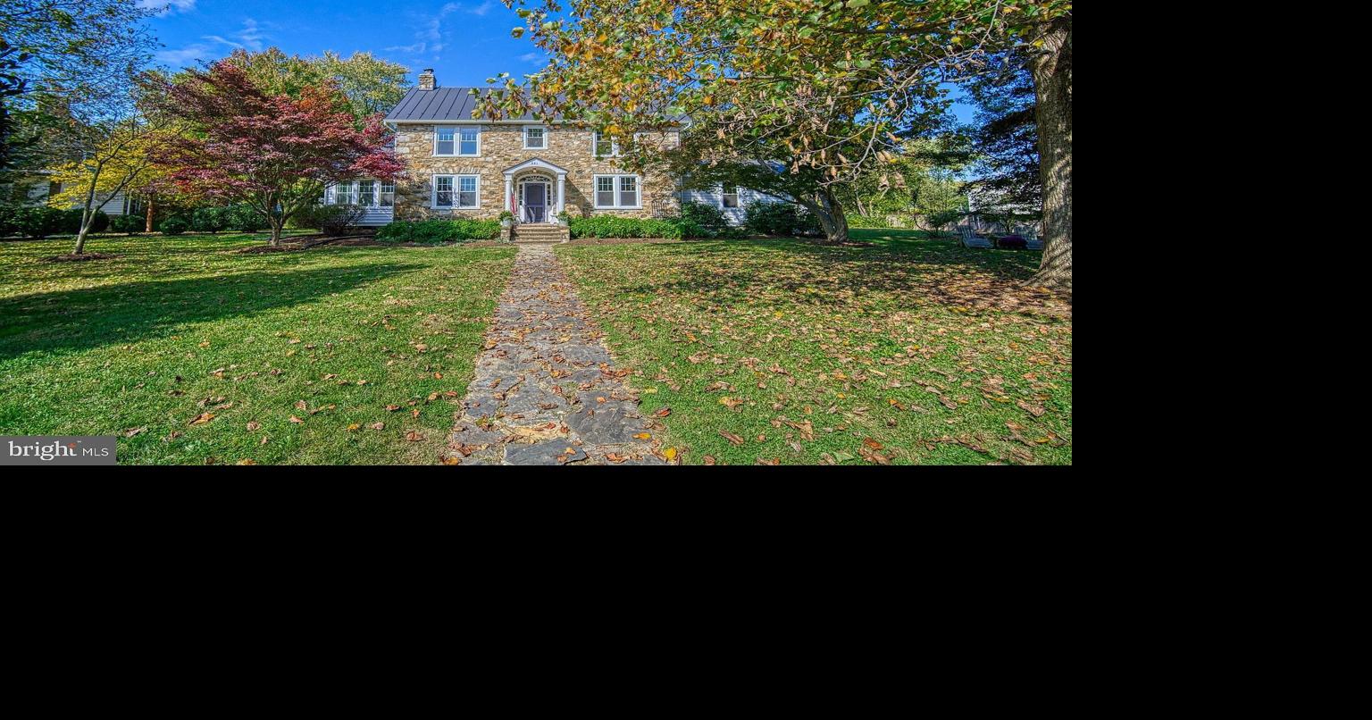 Home of the Week 341 S. Nursery Ave., Purcellville Entertainment