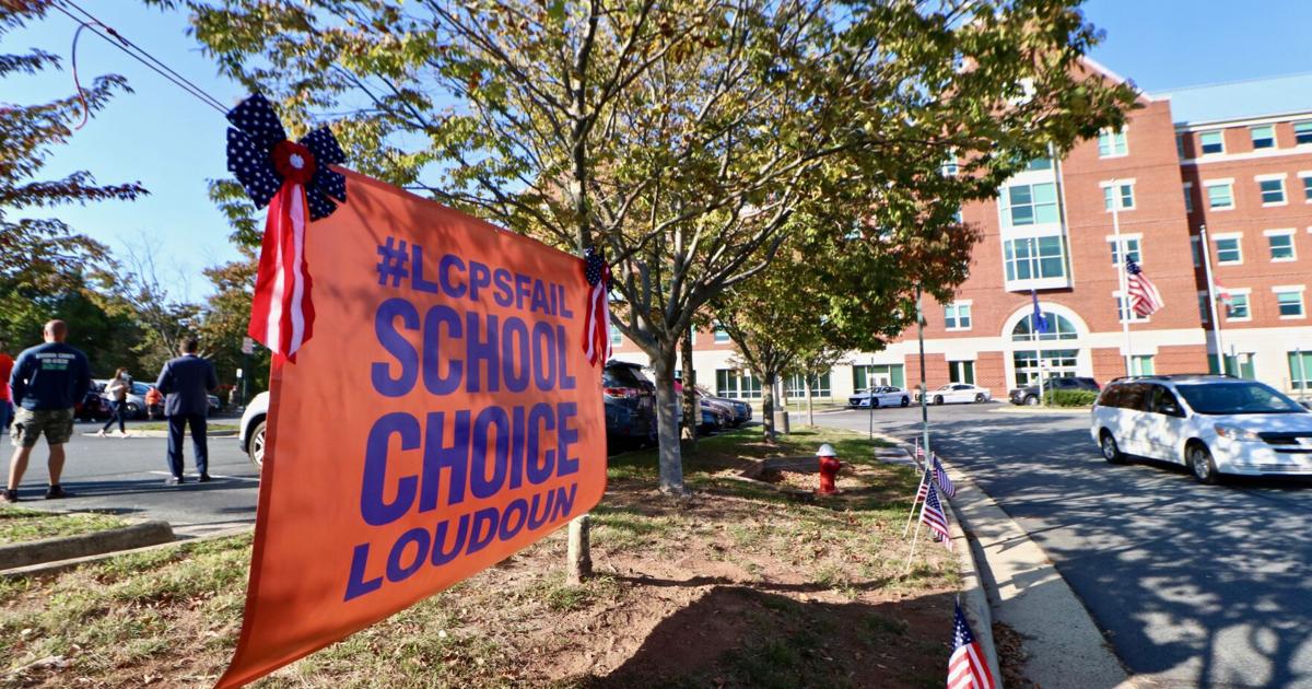 Families lead 'Honk for BacktoSchool' protest outside LCPS building