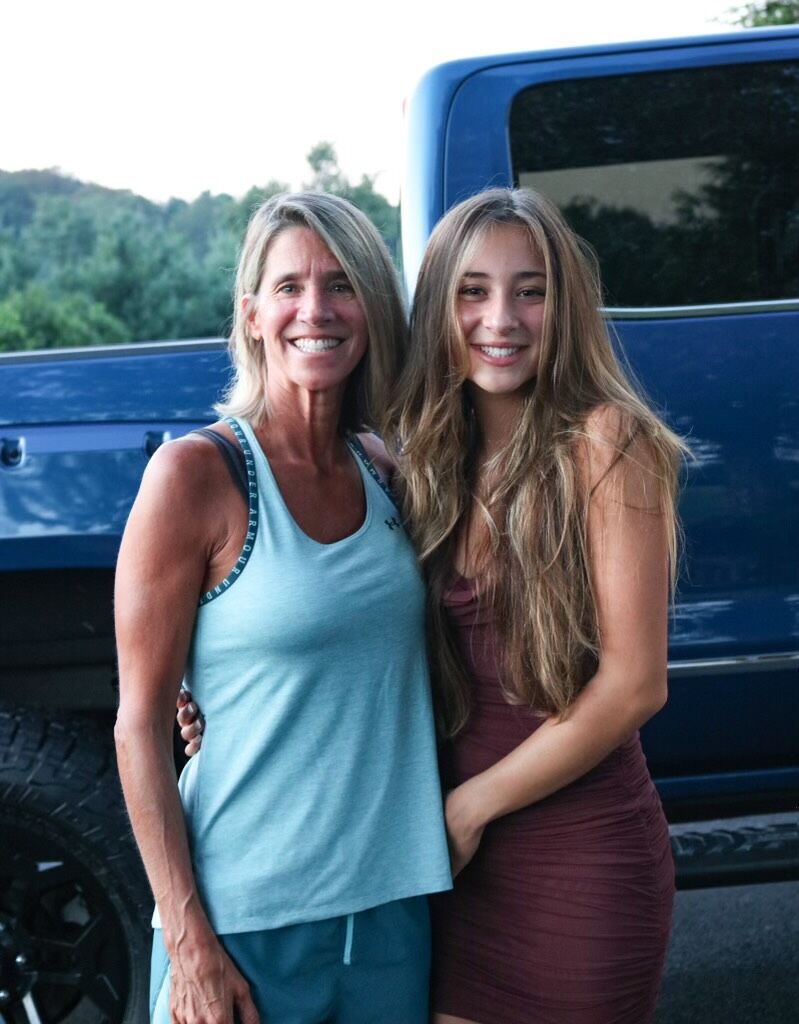 Leesburg teen becomes advocacy leader after mom is diagnosed with