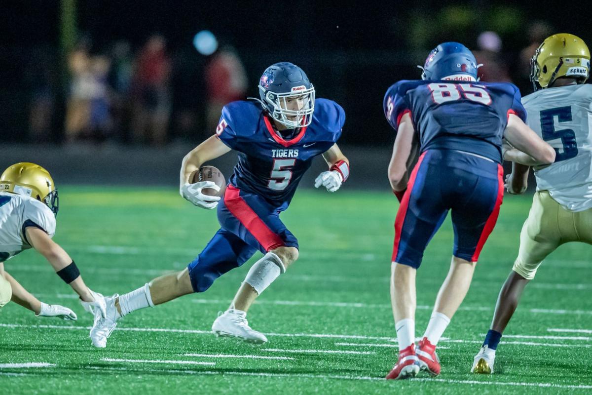 Independence Puts On A Show In Inaugural Football Game Sports