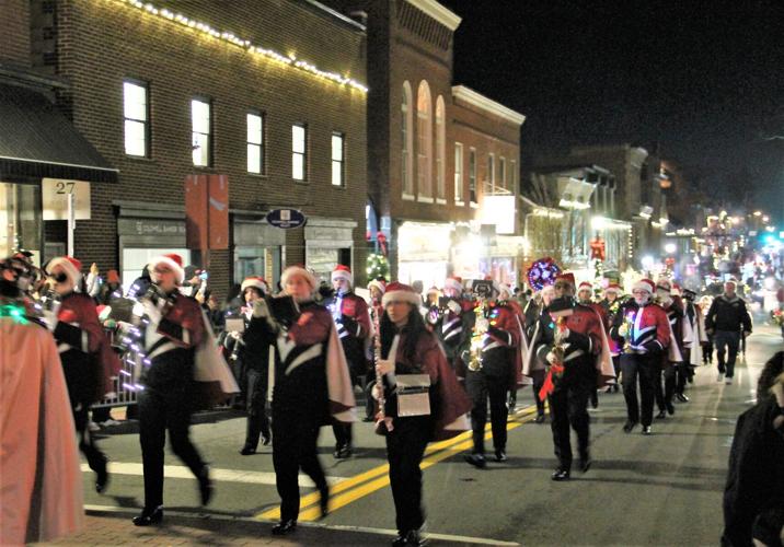 PHOTOS & VIDEO 2023 Leesburg Christmas Parade 1local