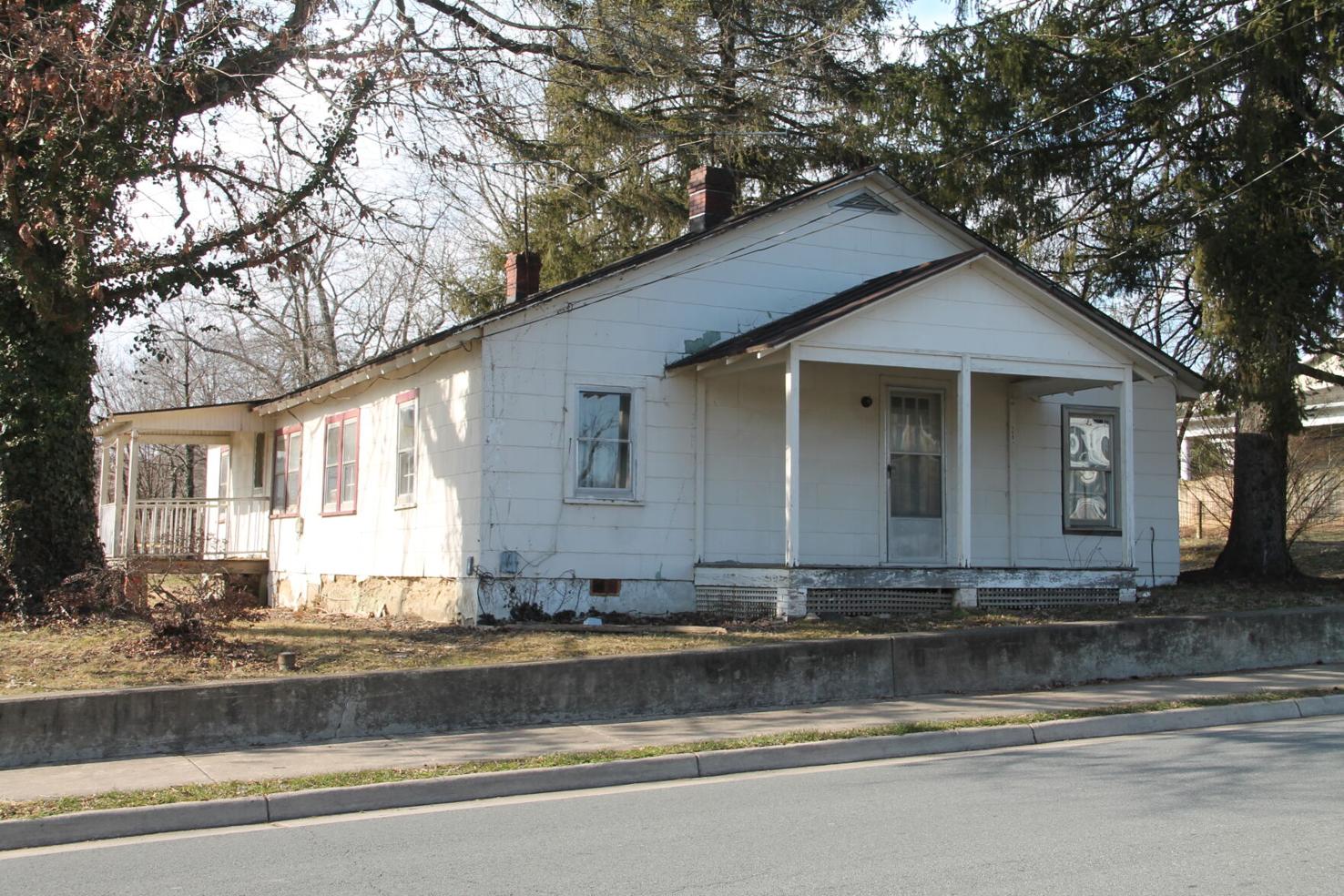 Purcellville seeks bids for Pullen House News