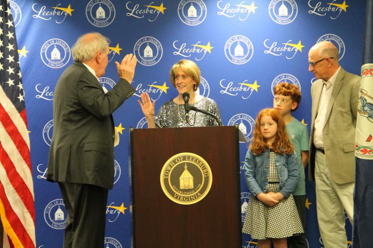 Leesburg mayor and council members sworn into office for new terms ...