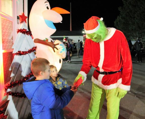 Mobile Hope creates holiday magic for families 1local
