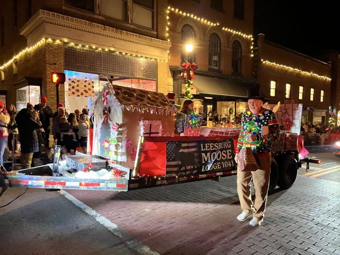 PHOTOS & VIDEO 2023 Leesburg Christmas Parade 1local