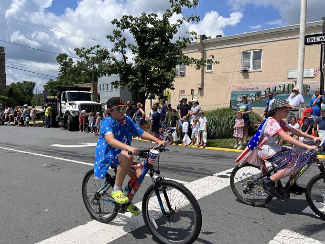 PHOTOS Purcellville parade draws large crowd on Independence Day PHOTOS Purcellville parade draws large crowd on Independence Day