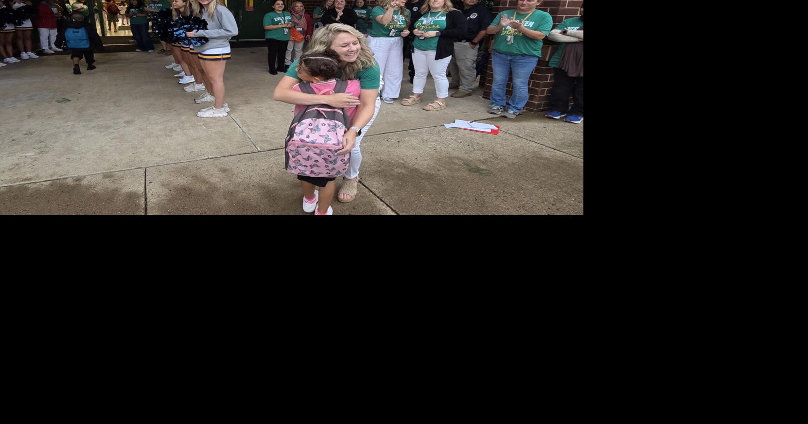 LCPS students get rousing reception on first day of school | Education ...