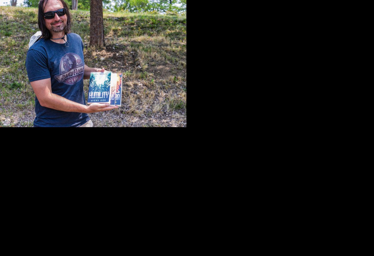 Aldie computer software engineer self-publishes trilogy of sci-fi novels | Information