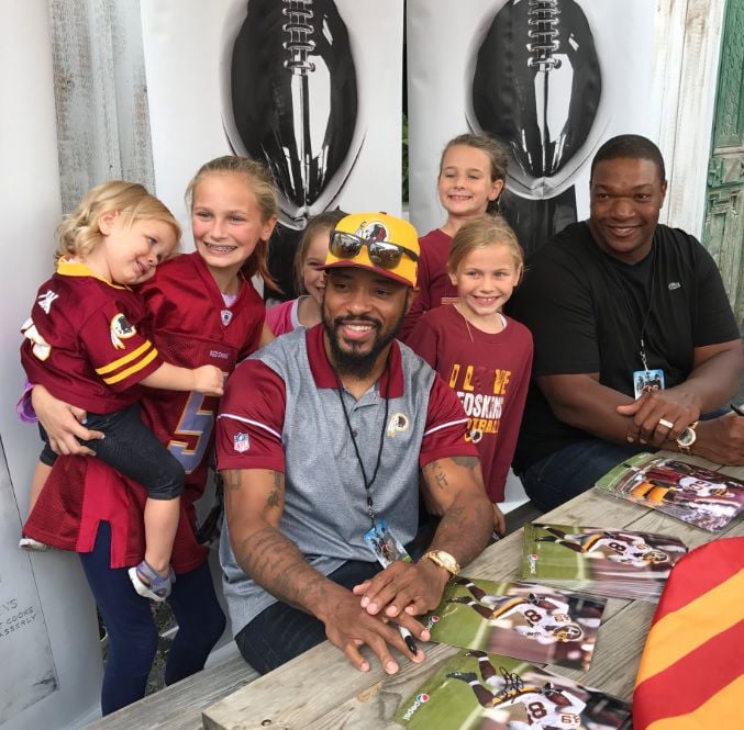 Former Redskin Santana Moss to host grand opening of relaunched One Loudoun  restaurant, News