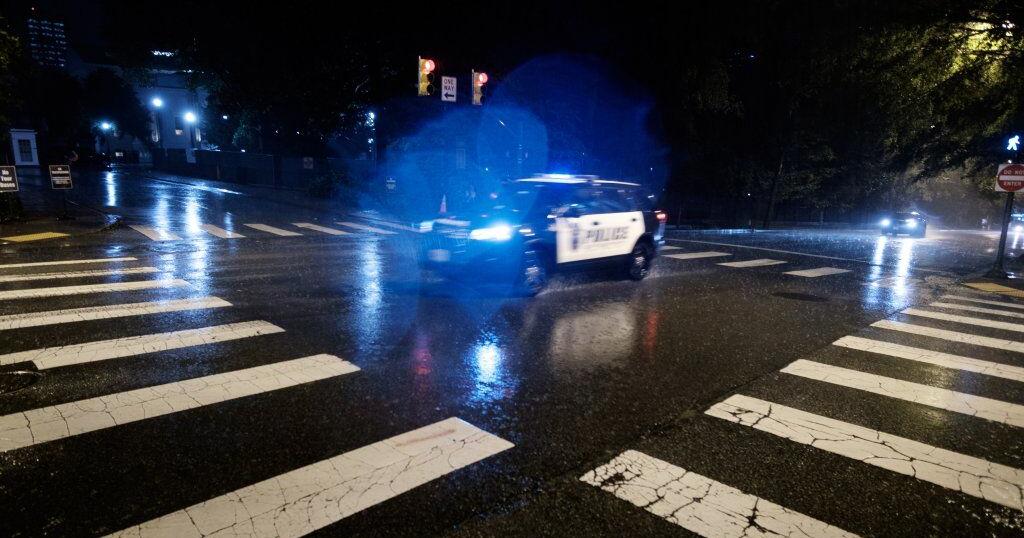 Court rules Virginians can't be charged with fleeing police if officers are too far away | News - Vimarsana News