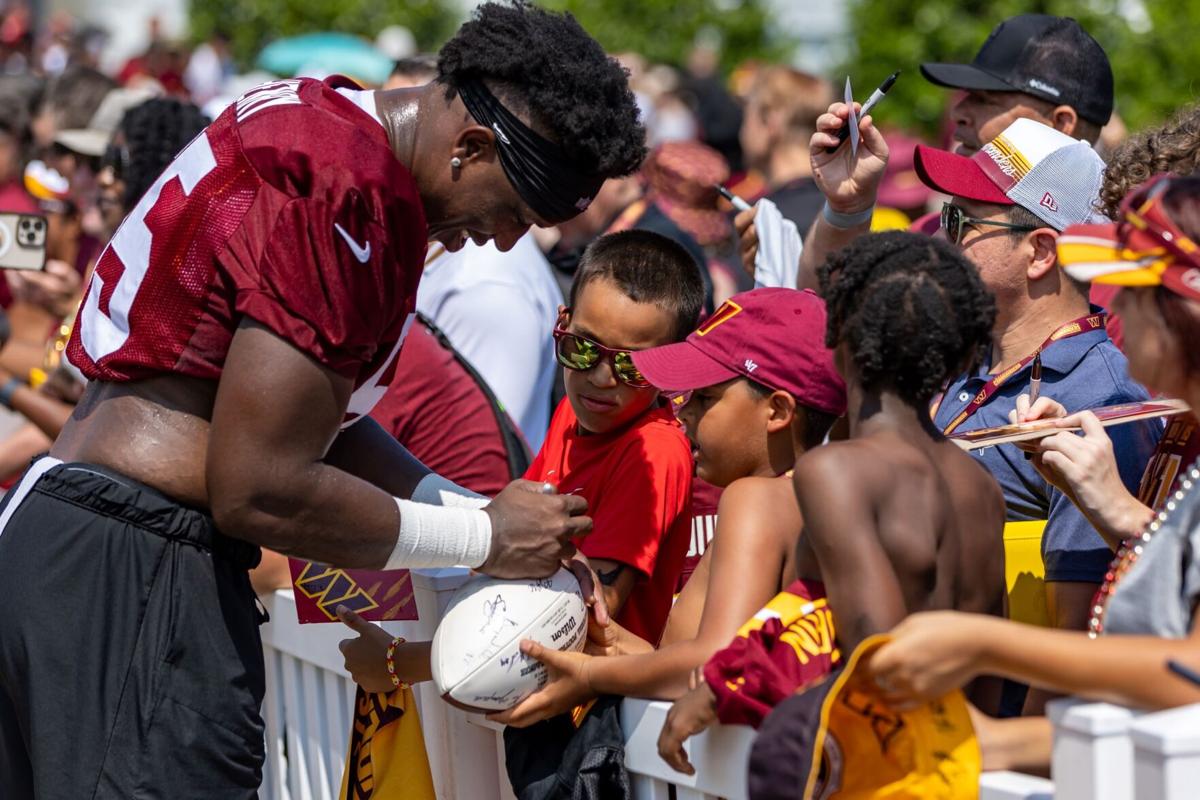 PHOTOS: Commanders training camp continues in Ashburn