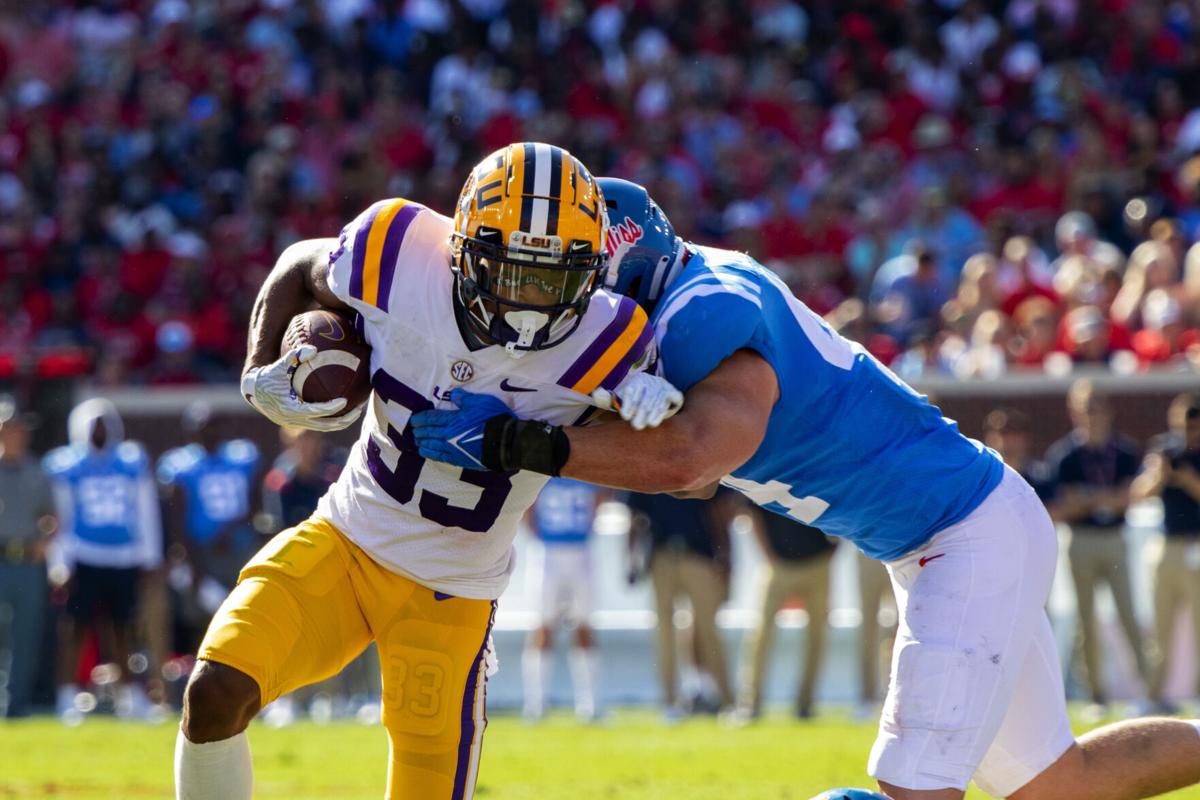 Kentucky-Ole Miss students fight in the stands during SEC matchup