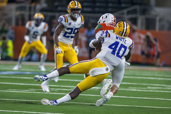 No. 25 LSU off and running with 33-17 win over No. 8 Miami