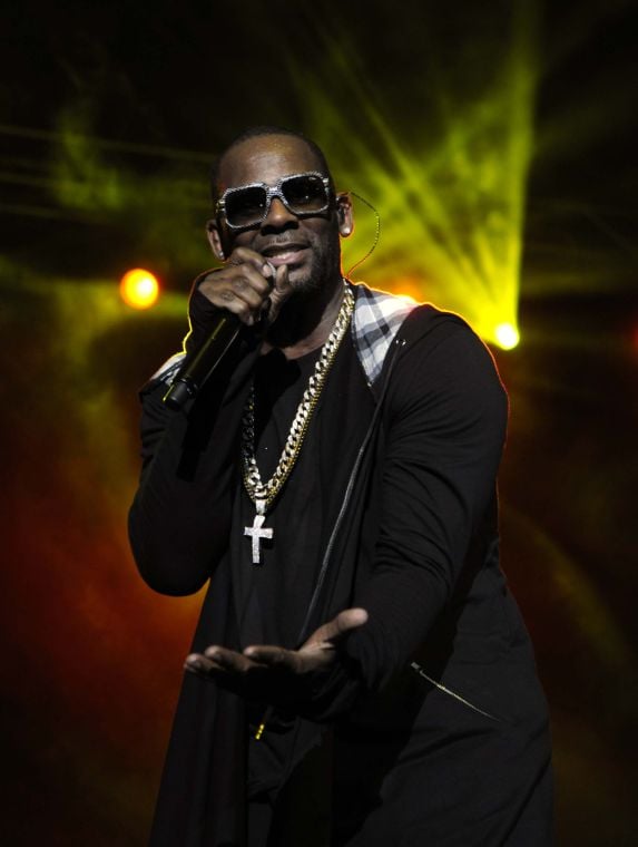 Gallery R. Kelly Concert at Baton Rouge River Center Galleries