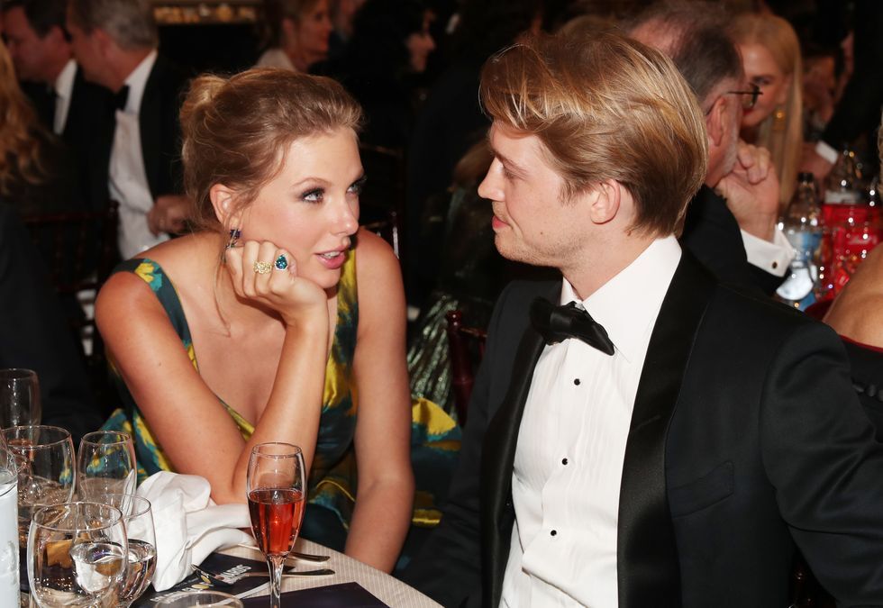 Are Taylor Swift's 'Glitch' Lyrics About Joe Alwyn? - Song Meaning