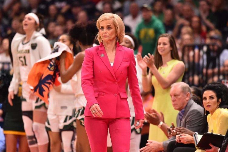 Kim Mulkey's outfits: LSU coach's style during 2023 NCAA tournament