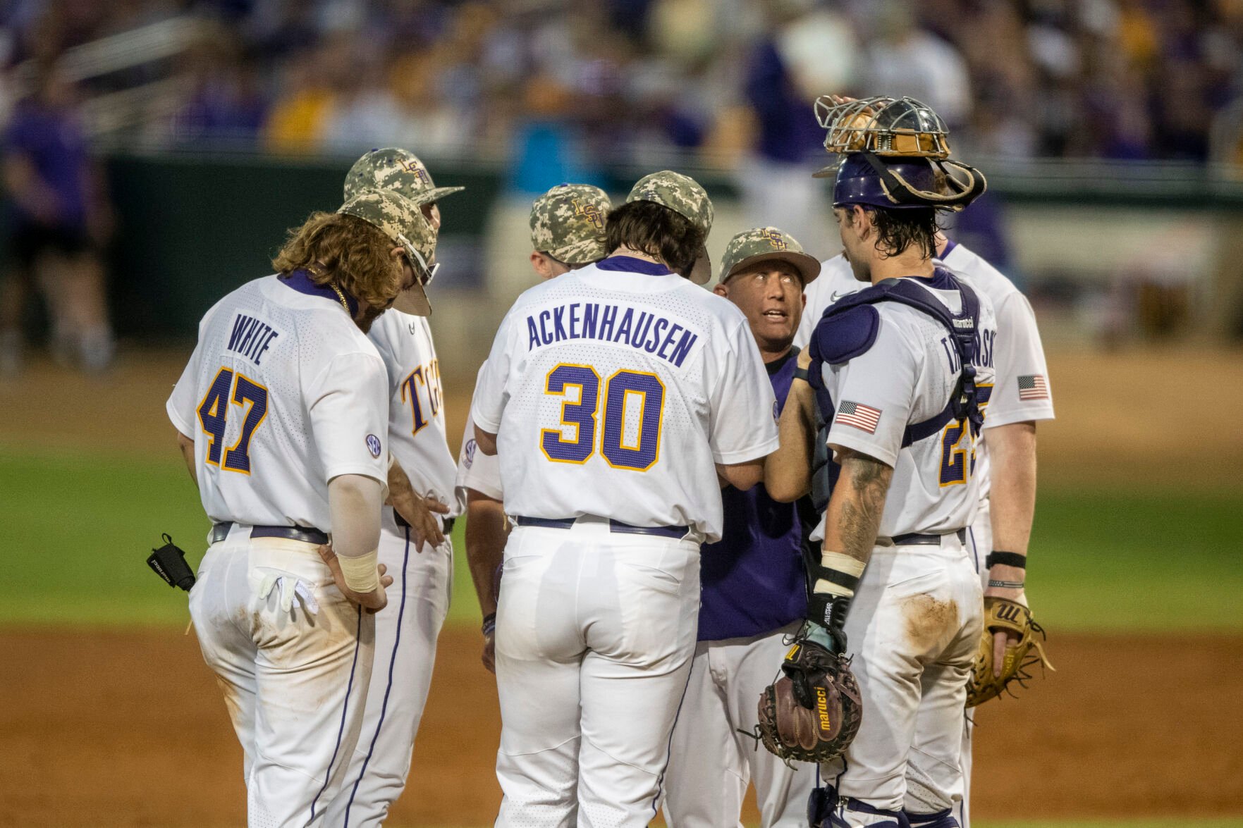 Lsu baseball hot sale glove