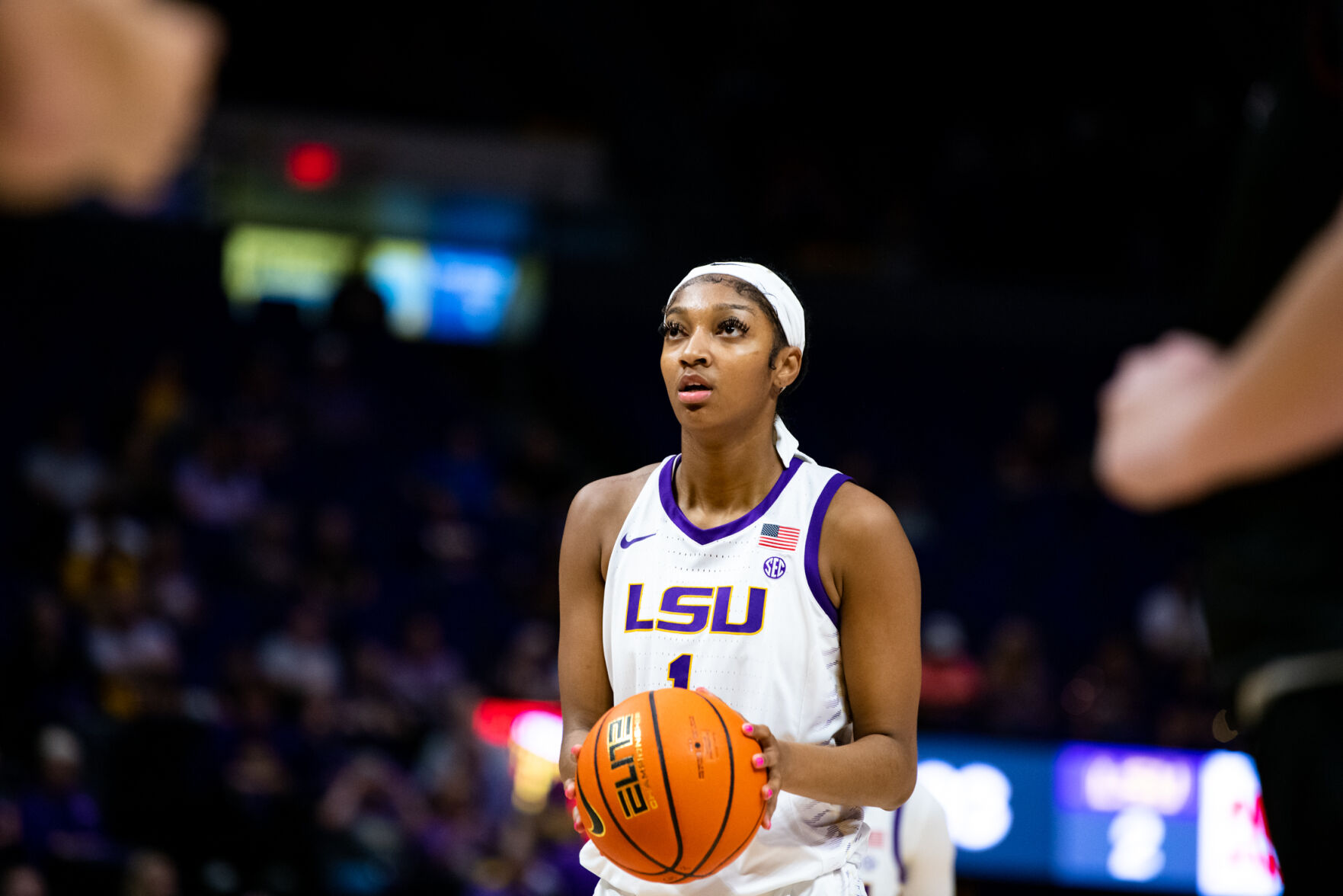 LSU Women's Basketball Continues Its Win Streak Against Houston ...