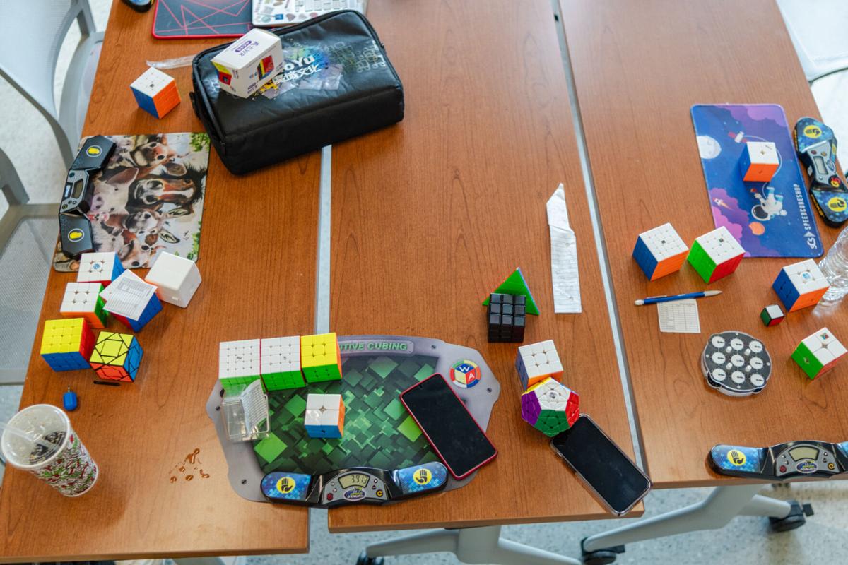 How does a WCA Rubik's Cube competition work?, Multimedia