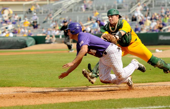 Offense explodes in Tigers’ 13-1 trounce of SLU Lions on Sunday ...