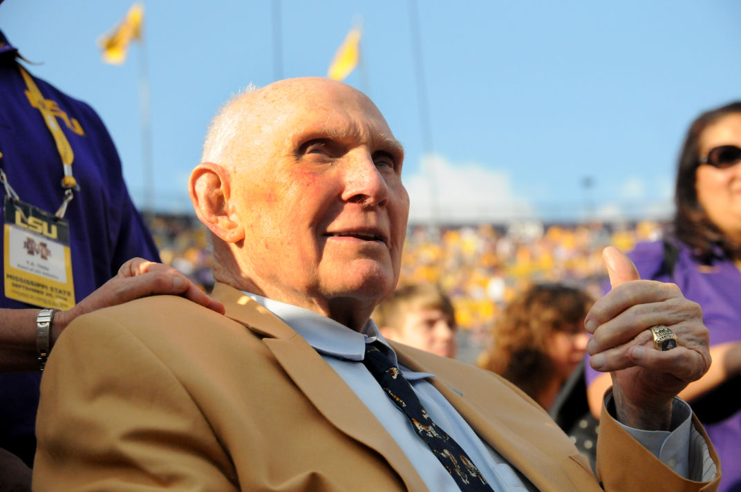 Y.A. Tittle dead: NFL legend, Football Hall of Fame quarterback