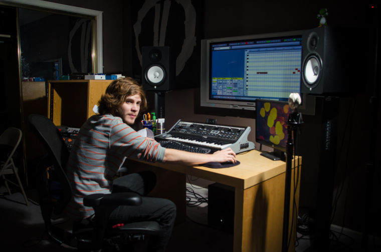 University student makes music from the comfort of his own home | Legacy |  