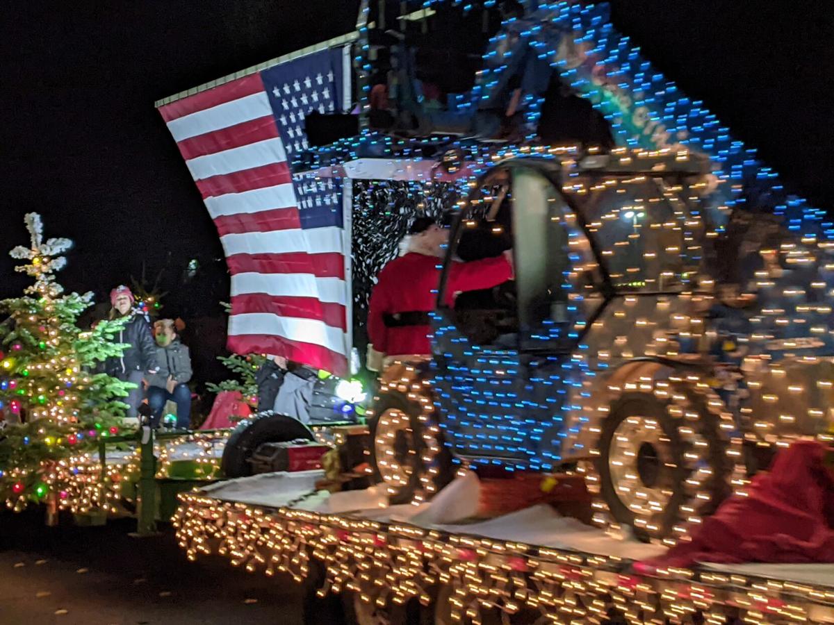 White Christmas Lynden Wa 2022 Update: Lynden's 2021 Lighted Christmas Parade (With Video) | |  Lyndentribune.com