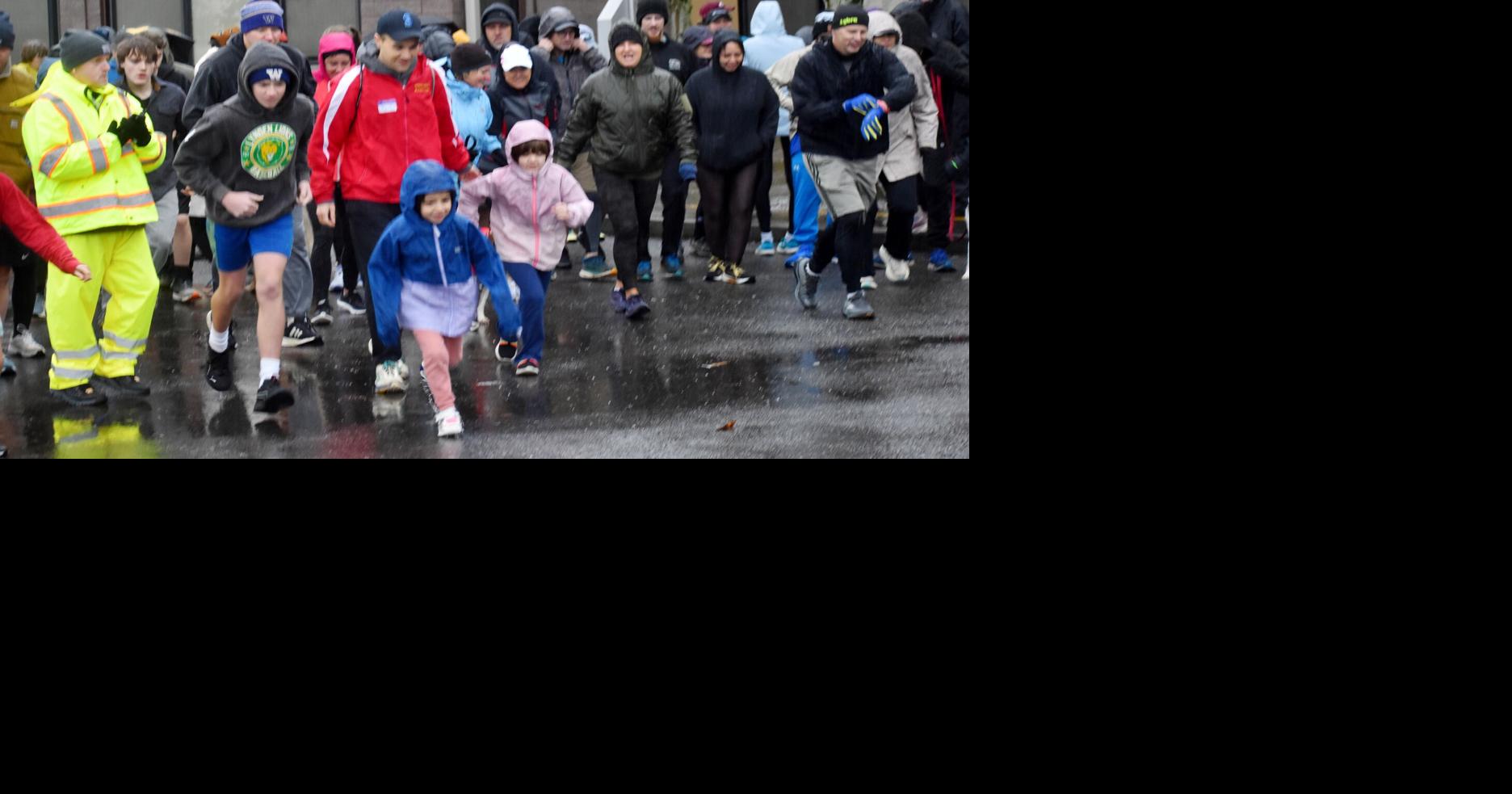 PHOTO GALLERY: Turkey trotters wobble before they gobble