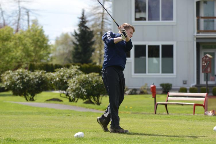 PHOTOS: Lynden vs Lynden Christian boys golf Sports lyndentribune com