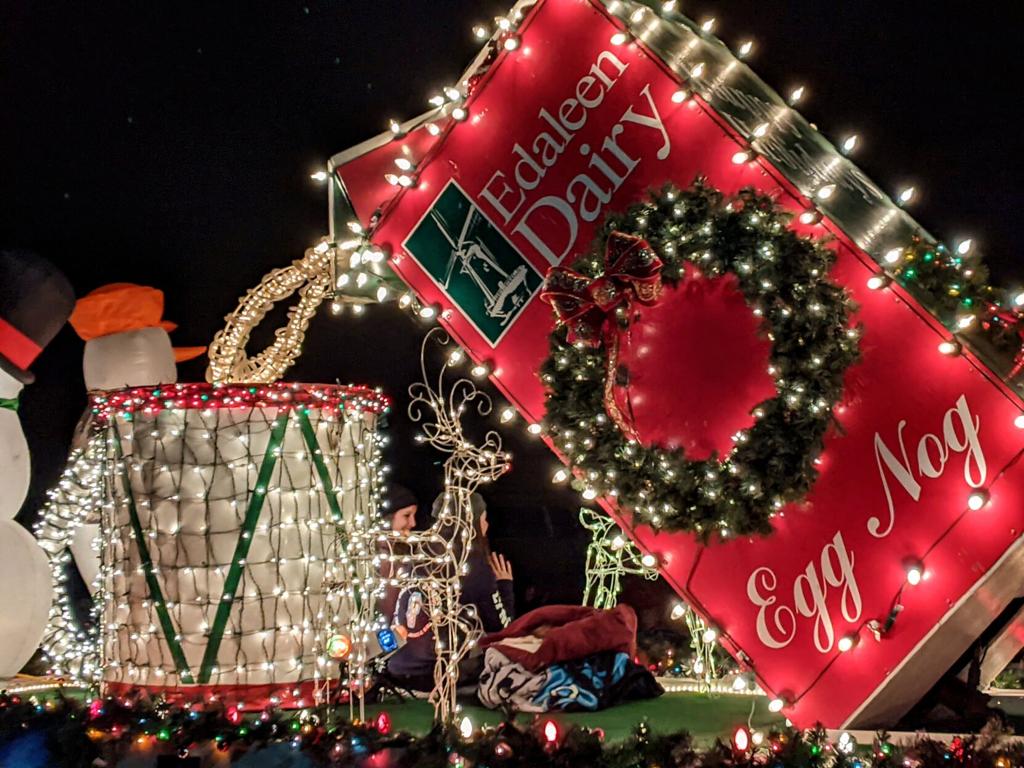 White Christmas Lynden Wa 2022 Update: Lynden's 2021 Lighted Christmas Parade (With Video) | |  Lyndentribune.com