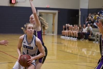 Saturday Basketball Lc Girls Rout Sequim In Cloud 9 Christmas