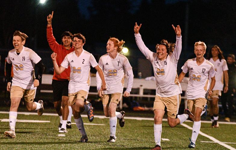 Roberto Guzman leads Meridian to district championship win over Blaine ...