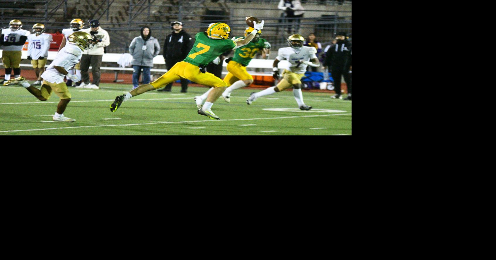 Lynden advances to semifinals after 42-13 victory over Highline ...