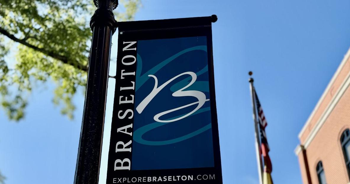 Braselton names sole finalist for town manager position