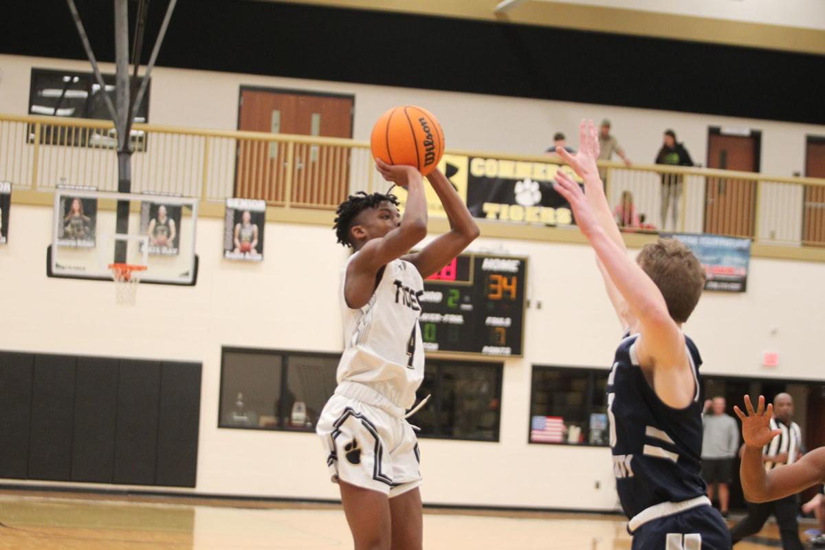 Basketball Commerce Sweeps Past Knights Chs Sports