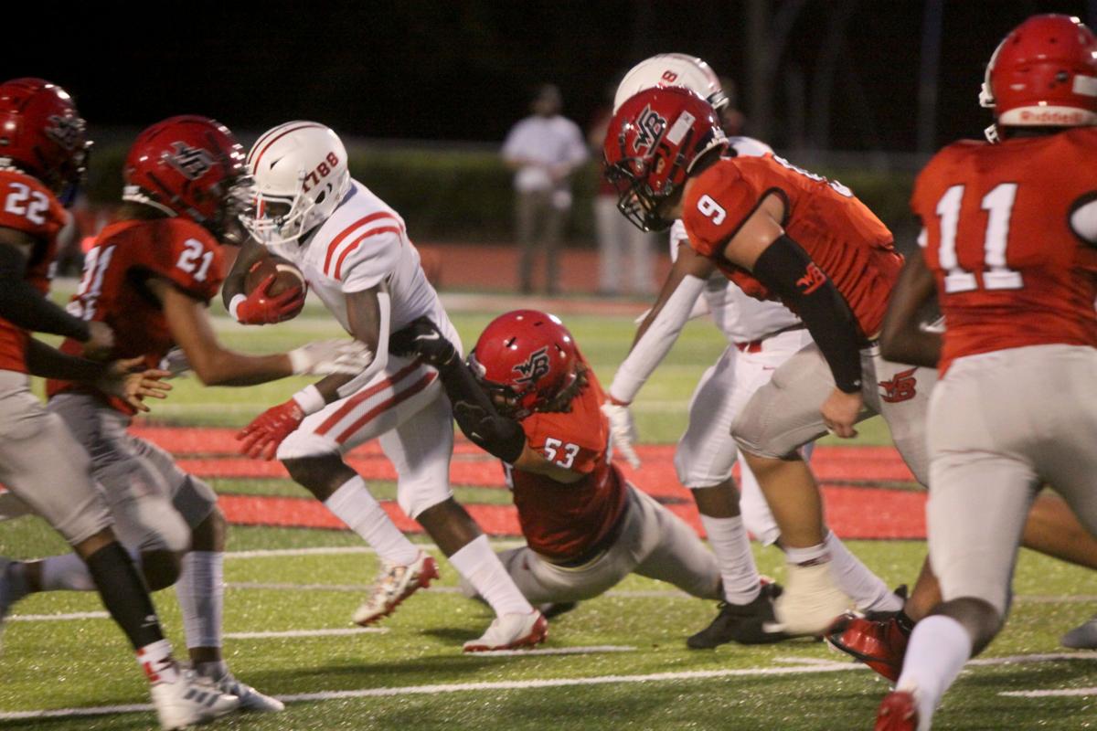 FOOTBALL Glynn Academy squeaks by Bulldoggs in turnoverladen game
