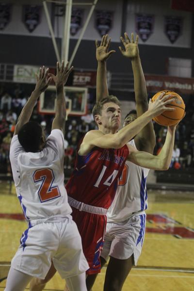 Boys Basketball Dragons Set For Title Game Against Ultra