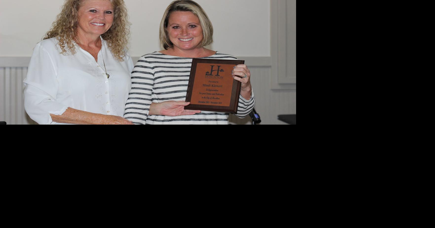 Hoschton to swearin council members News