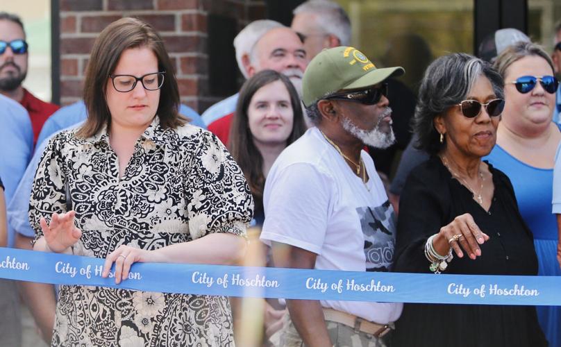 PHOTOS Hoschton dedicates new city hall complex News
